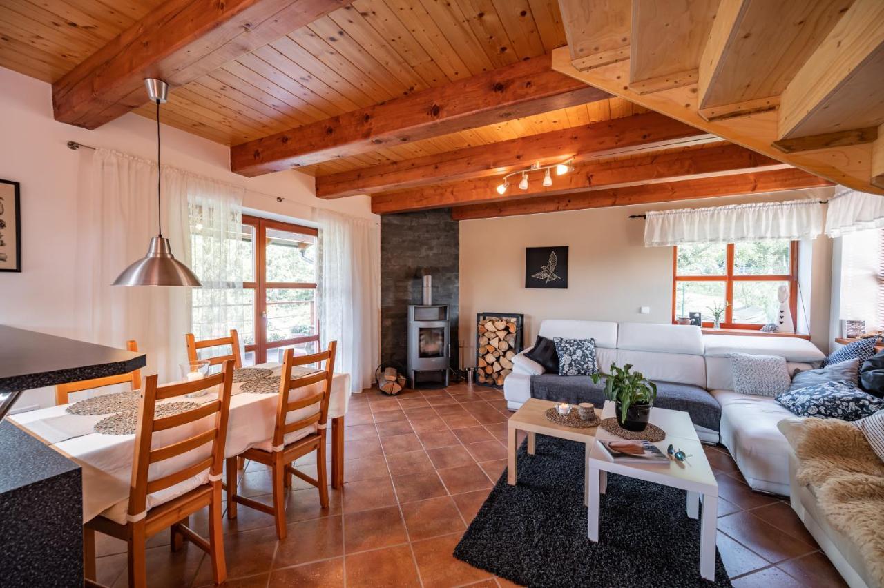 Chata nad lázeňským údolím Luhačovice Exterior foto